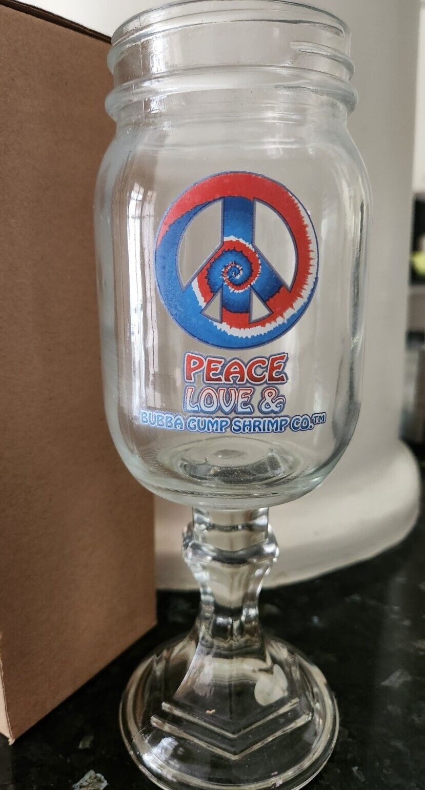 Peace Love & Bubba Gump Shrimp Co. Stemmed Souvenir Glass  New In Box